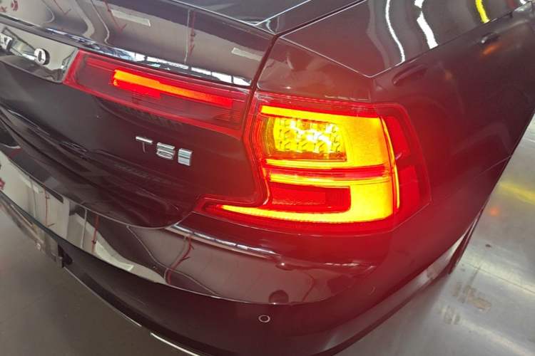 Used Volvo S90 2019 T5 Zhiyuan Edition Right Rear Taillight