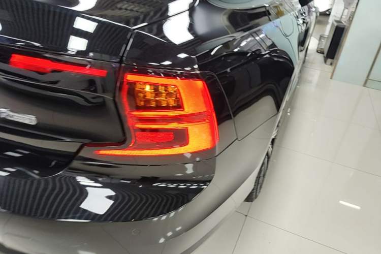 Used Volvo S90 2019 T5 Zhiyi Edition Right Rear Taillight