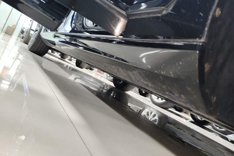 Used Volvo S90 2019 T5 Zhiyi Edition Right Side Sill