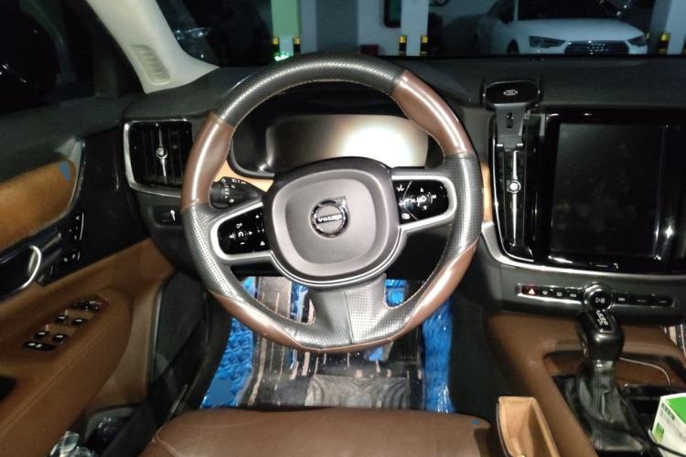 Used Volvo S90 2019 T5 Zhiyuan Edition Steering Wheel