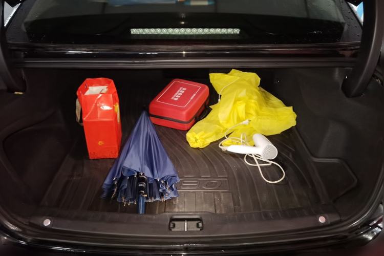 Used Volvo S90 2019 T5 Zhiyuan Edition Trunk