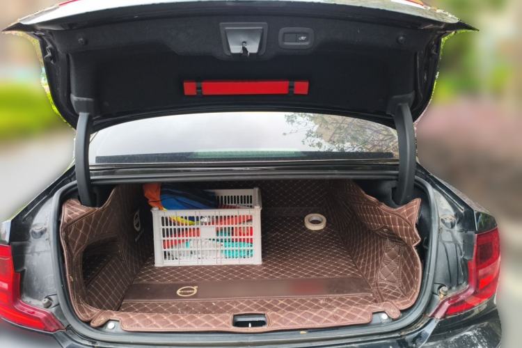 Used Volvo S90 2019 T5 Zhiyuan Edition Trunk