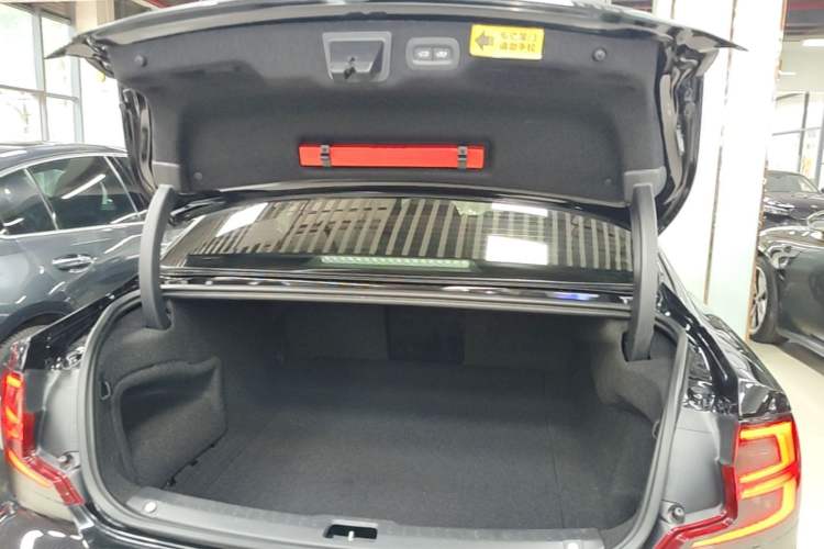Used Volvo S90 2019 T5 Zhiyi Edition Trunk