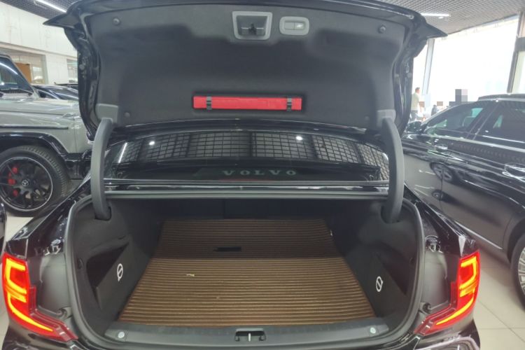 Used Volvo S90 2019 T5 Zhiyuan Edition Trunk
