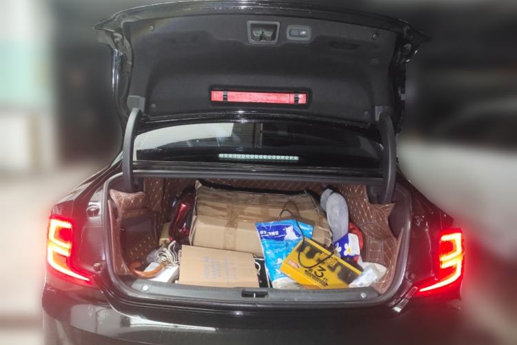Used Volvo S90 2019 T5 Zhiyuan Edition Trunk