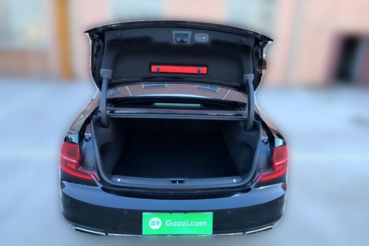 Used Volvo S90 2019 T5 Zhiyuan Edition Trunk