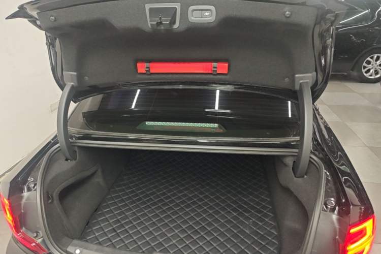 Used Volvo S90 2019 T5 Zhiyi Edition Trunk