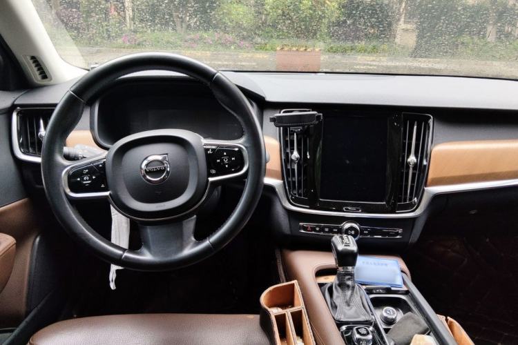 Used Volvo S90 2019 T5 Zhiyi Edition Center Console
