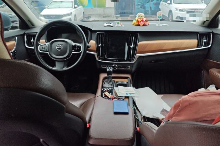 Used Volvo S90 2019 T5 Zhiyi Edition Center Console