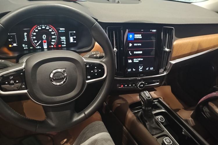 Used Volvo S90 2019 T5 Zhiyi Edition Center Console