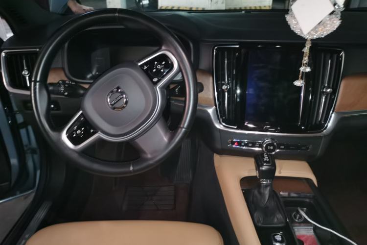 Used Volvo S90 2019 T5 Zhiyi Edition Center Console