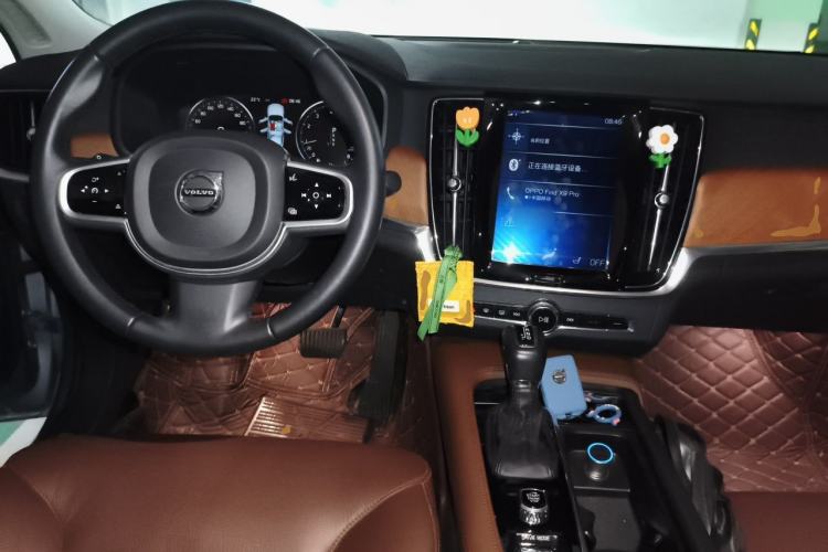 Used Volvo S90 2019 T5 Zhiyuan Edition Center Console