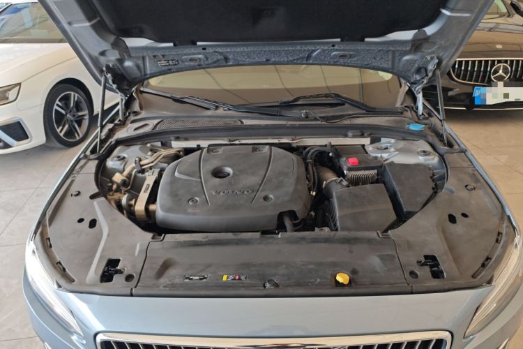 Used Volvo S90 2019 T4 Zhiyi Edition Engine Bay