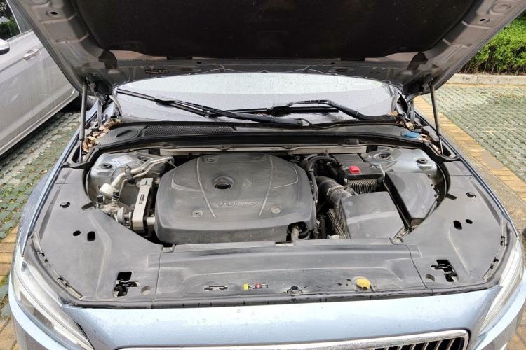 Used Volvo S90 2019 T5 Zhiyi Edition Engine Bay
