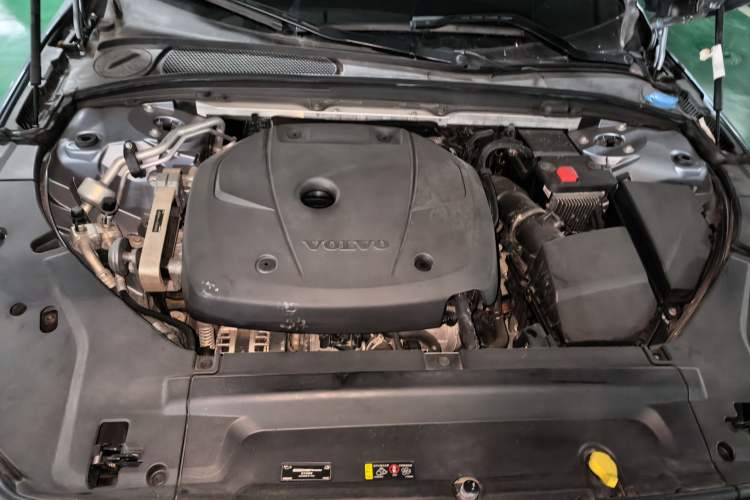Used Volvo S90 2019 T5 Zhiyi Edition Engine Bay