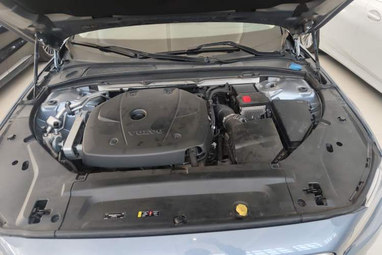 Used Volvo S90 2019 T4 Zhiyi Edition Engine Bay
