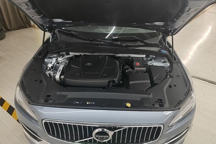 Used Volvo S90 2019 T5 Zhiya Edition Engine Bay
