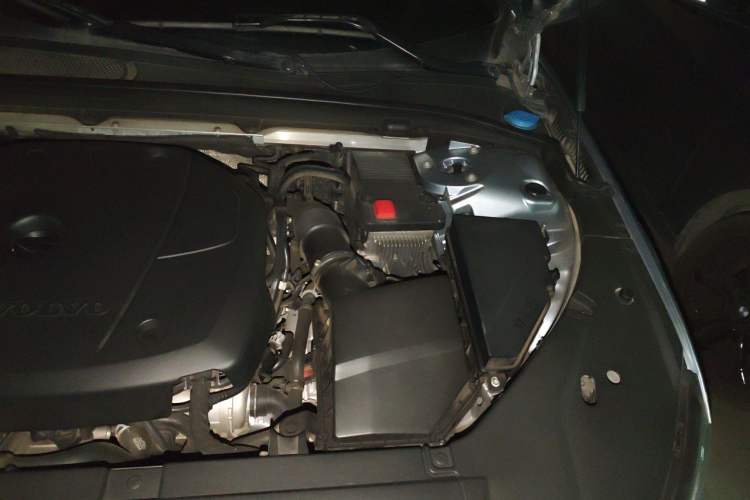 Used Volvo S90 2019 T5 Zhiyi Edition Engine Bay Left