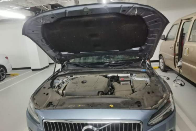 Used Volvo S90 2019 T4 Zhiyi Edition Engine Bay