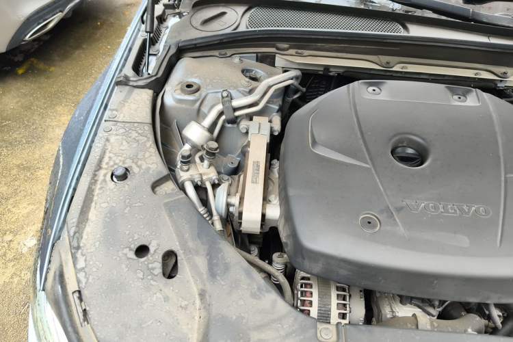 Used Volvo S90 2019 T5 Zhiyi Edition Engine Bay Right