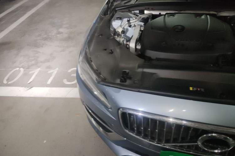 Used Volvo S90 2019 T5 Zhiyi Edition Engine Bay Right