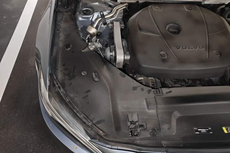 Used Volvo S90 2019 T5 Zhiyi Edition Engine Bay Right