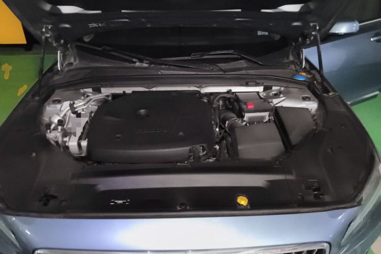 Used Volvo S90 2019 T5 Zhiyuan Edition Engine Bay