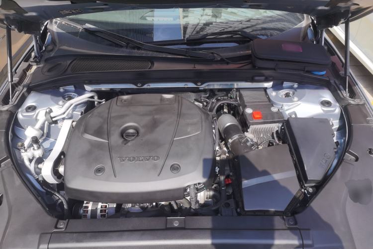 Used Volvo S90 2019 T5 Zhiyi Edition Engine Bay