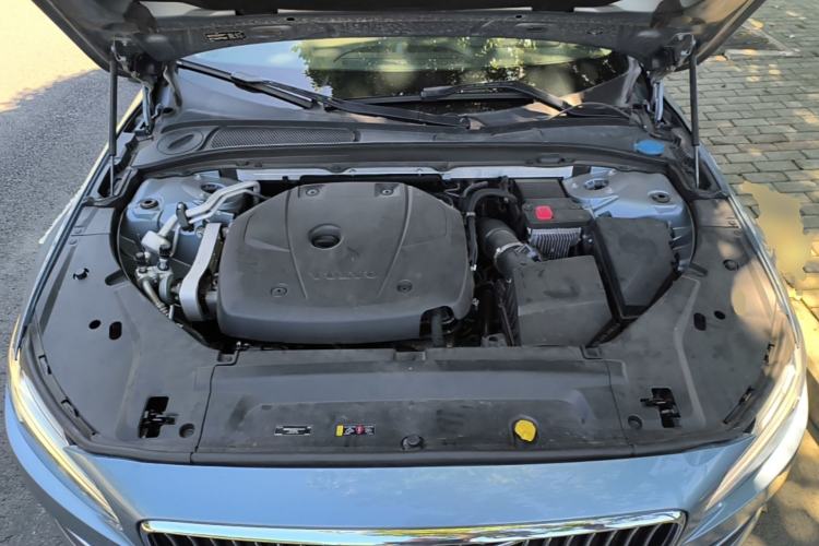 Used Volvo S90 2019 T5 Zhiyi Edition Engine Bay