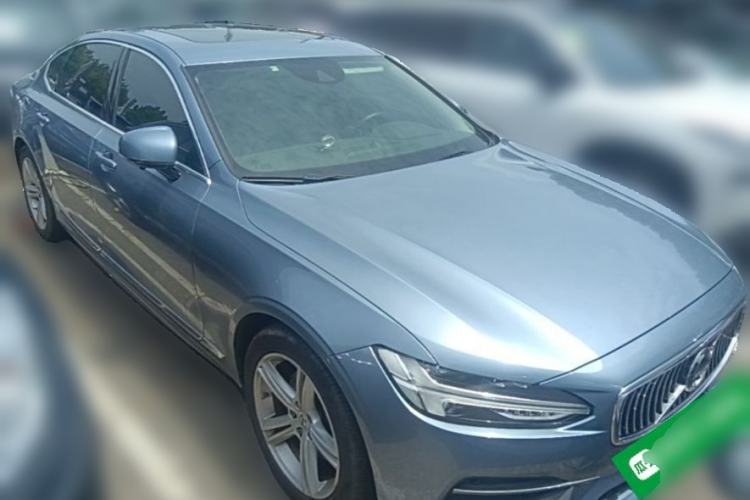 Used Volvo S90 2019 T5 Zhiyi Edition Front Right 45 Deg