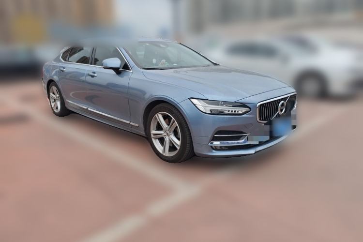 Used Volvo S90 2019 T5 Zhiyi Edition Front Right 45 Deg