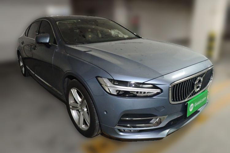 Used Volvo S90 2019 T5 Zhiyuan Edition Front Right 45 Deg
