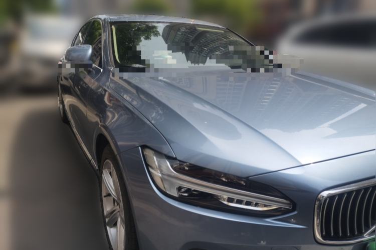 Used Volvo S90 2019 T5 Zhiyi Edition Front Right 45 Deg