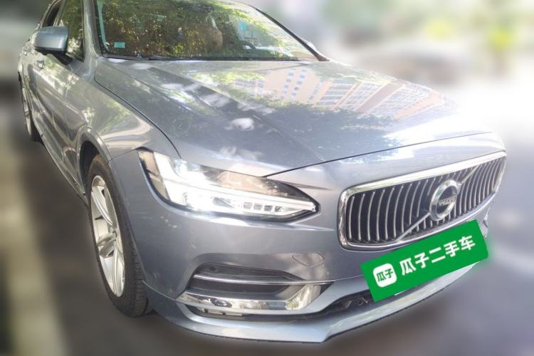 Used Volvo S90 2019 T5 Zhiyi Edition Front Right 45 Deg