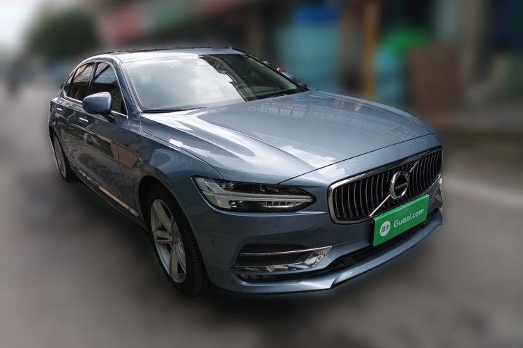 Used Volvo S90 2019 T5 Zhiyi Edition Front Right 45 Deg