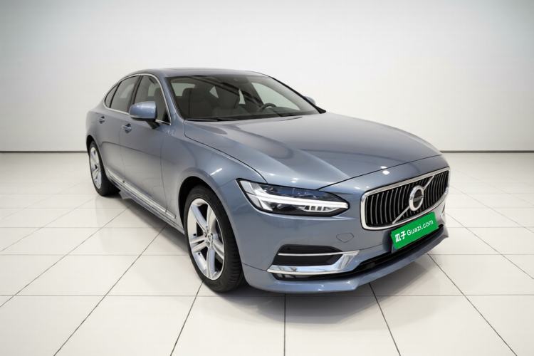 Used Volvo S90 2019 T5 Zhiyi Edition Front Right 45 Deg