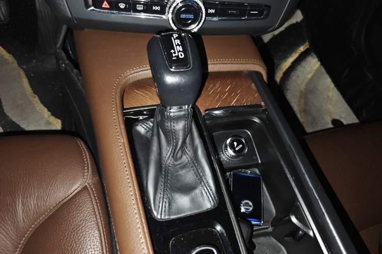 Used Volvo S90 2019 T5 Zhiyi Edition Gear Lever