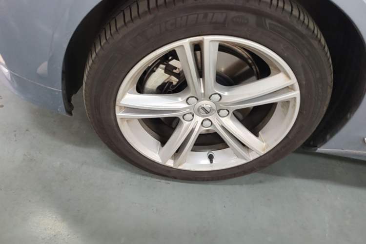 Used Volvo S90 2019 T5 Zhiyi Edition Left Front Wheel Hub