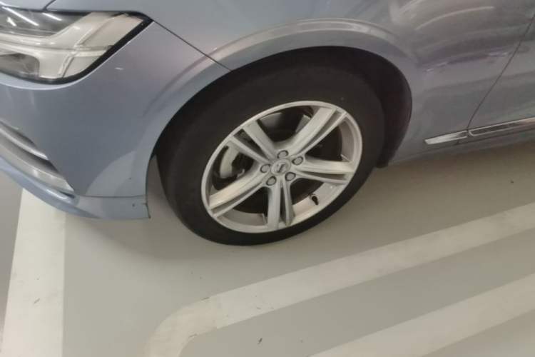 Used Volvo S90 2019 T4 Zhiyi Edition Left Front Wheel Hub