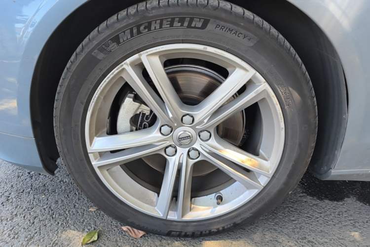 Used Volvo S90 2019 T5 Zhiyi Edition Left Front Wheel Hub