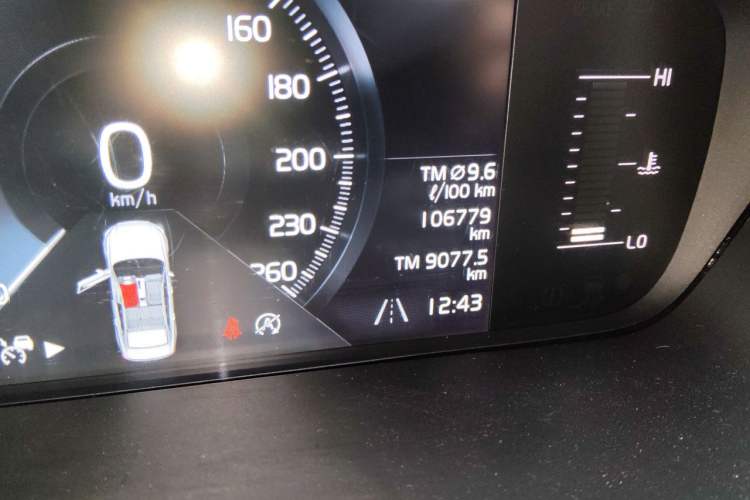 Used Volvo S90 2019 T5 Zhiyi Edition Odometer Close Up
