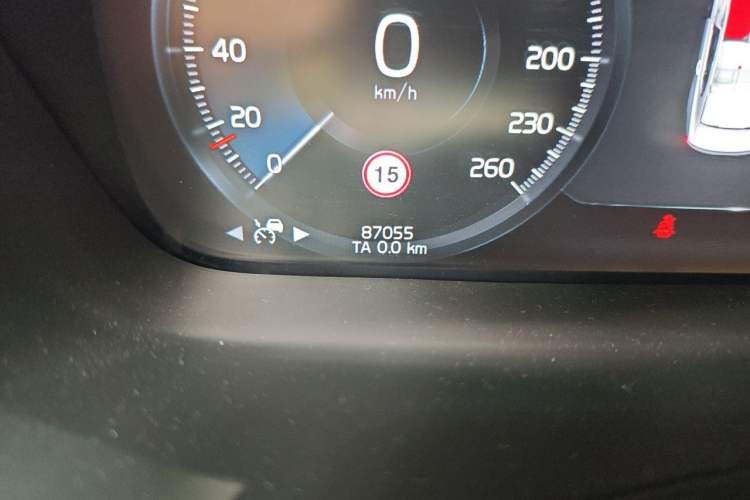 Used Volvo S90 2019 T5 Zhiyuan Edition Odometer Close Up