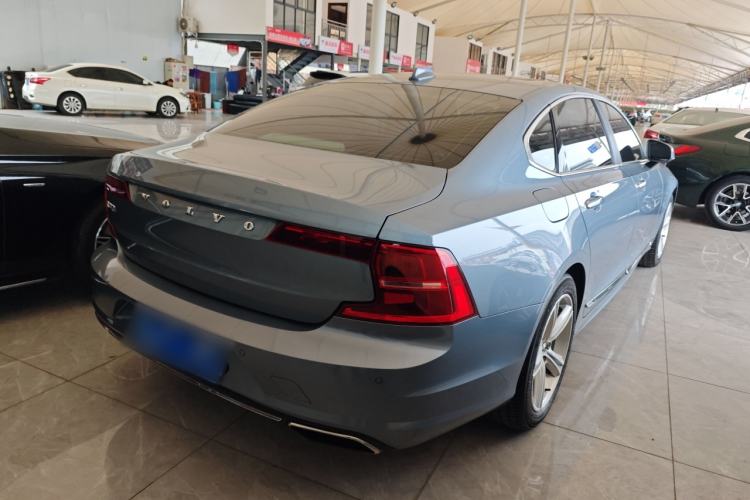 Used Volvo S90 2019 T4 Zhiyi Edition Rear Right 45 Deg