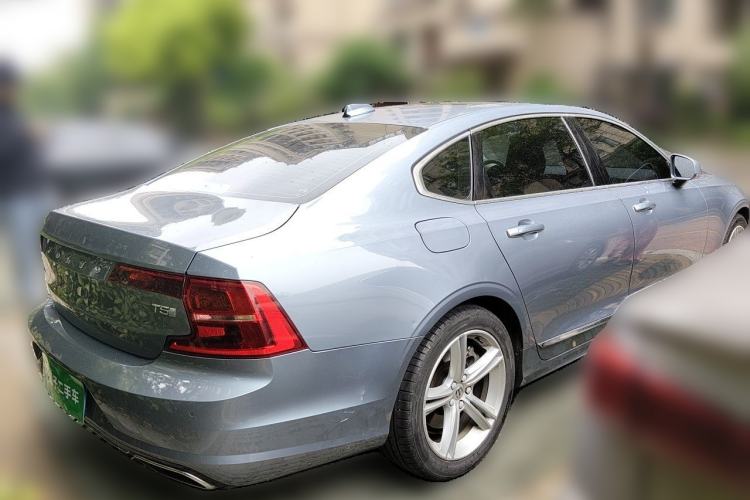 Used Volvo S90 2019 T5 Zhiyi Edition Rear Right 45 Deg