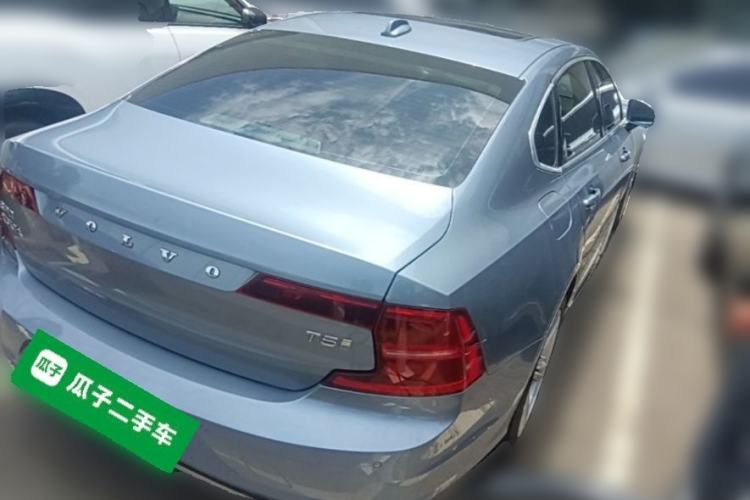 Used Volvo S90 2019 T5 Zhiyi Edition Rear Right 45 Deg