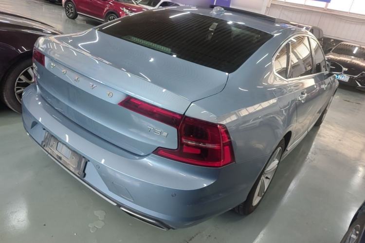 Used Volvo S90 2019 T5 Zhiyi Edition Rear Right 45 Deg