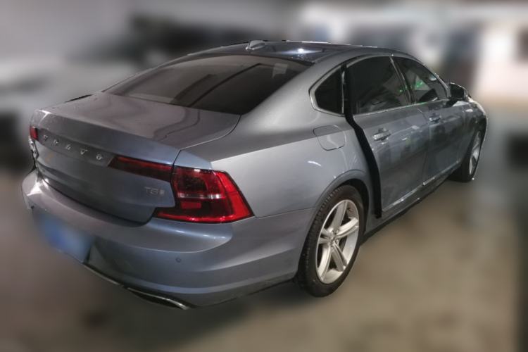 Used Volvo S90 2019 T5 Zhiyi Edition Rear Right 45 Deg