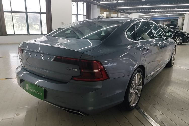 Used Volvo S90 2019 T5 Zhiya Edition Rear Right 45 Deg