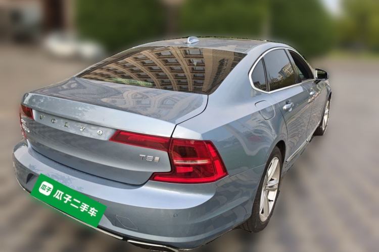 Used Volvo S90 2019 T5 Zhiyi Edition Rear Right 45 Deg