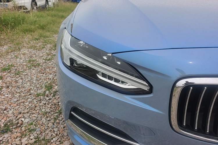 Used Volvo S90 2019 T5 Zhiyuan Edition Right Front Headlight
